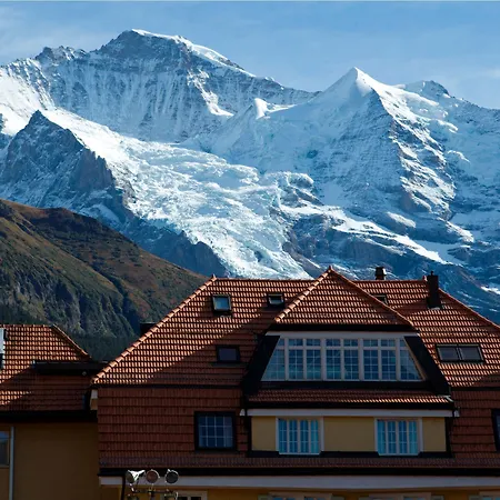 Silberhorn 3* לוטרברונן