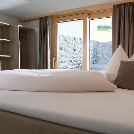 Silberhorn 3* לוטרברונן